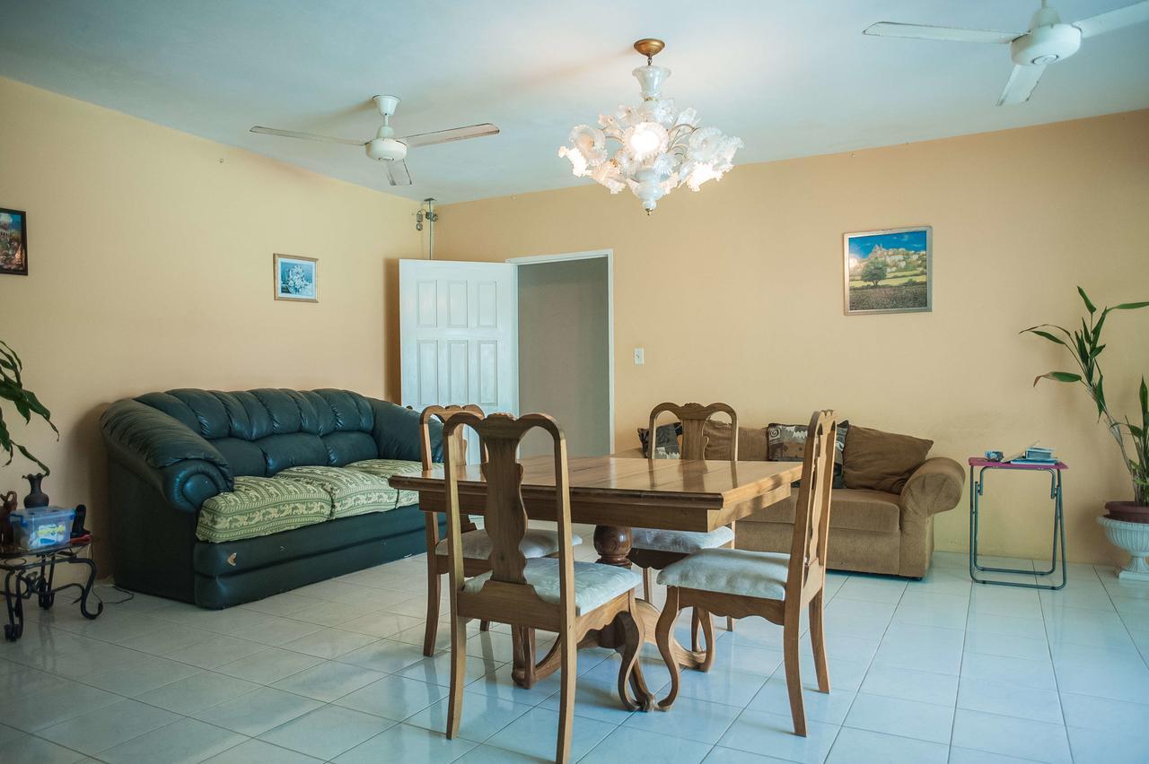 Diamond Villa Guest House مونتيغو باي المظهر الخارجي الصورة