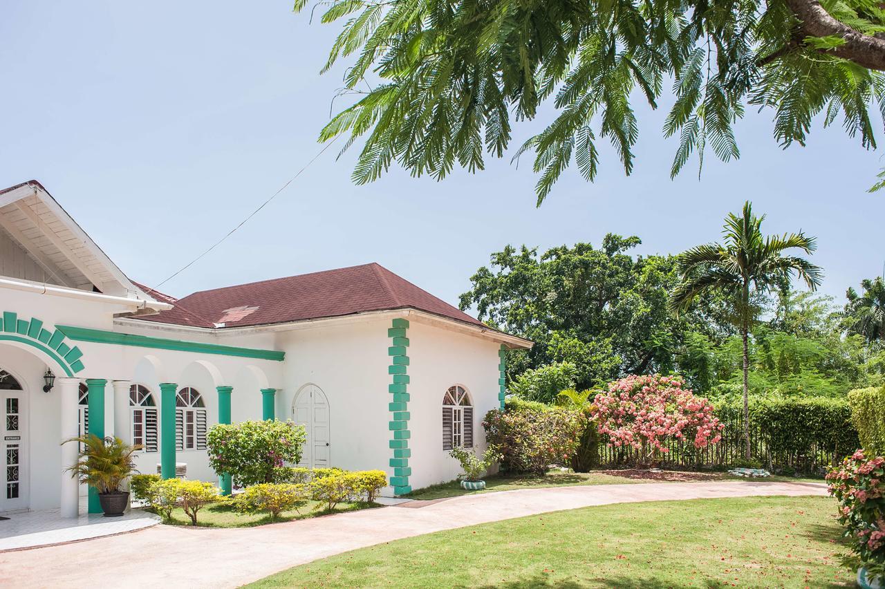 Diamond Villa Guest House مونتيغو باي المظهر الخارجي الصورة