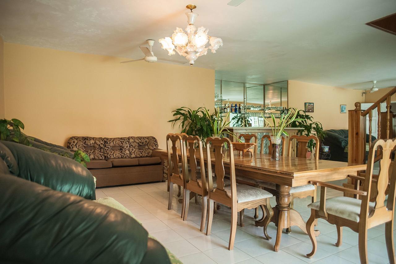 Diamond Villa Guest House مونتيغو باي المظهر الخارجي الصورة