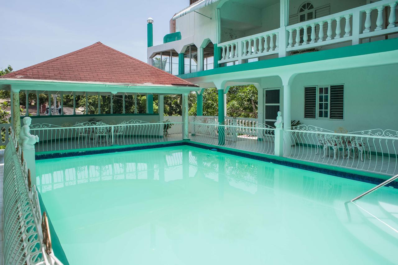 Diamond Villa Guest House مونتيغو باي المظهر الخارجي الصورة