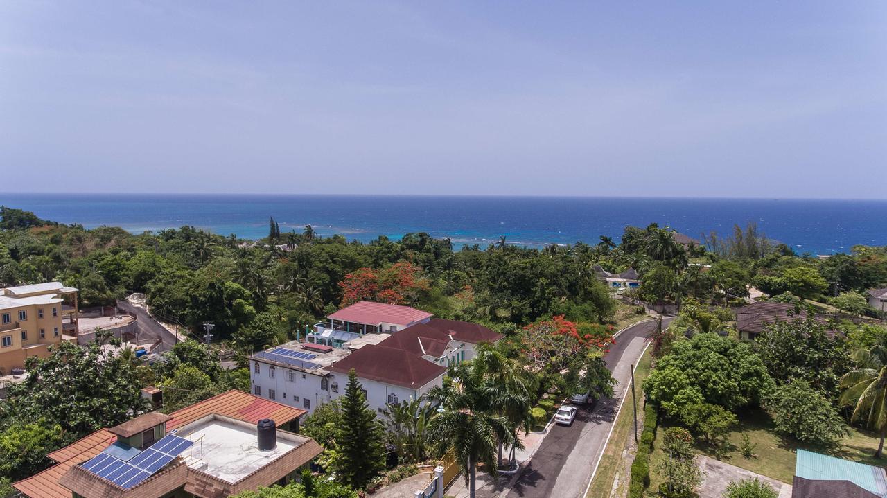 Diamond Villa Guest House مونتيغو باي المظهر الخارجي الصورة