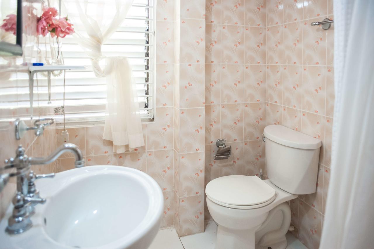 Diamond Villa Guest House مونتيغو باي المظهر الخارجي الصورة