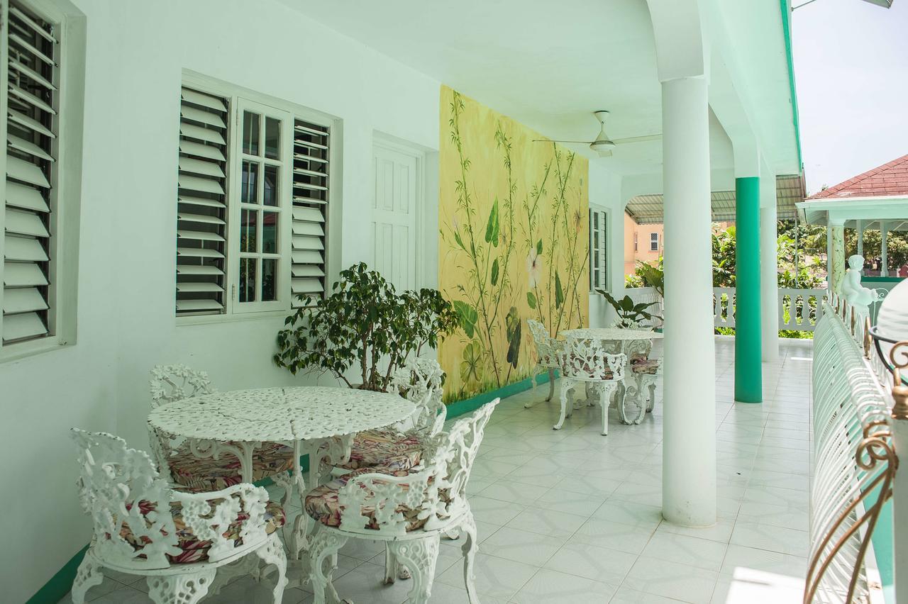 Diamond Villa Guest House مونتيغو باي المظهر الخارجي الصورة