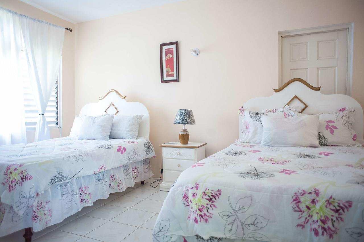 Diamond Villa Guest House مونتيغو باي المظهر الخارجي الصورة